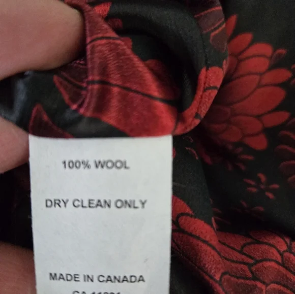 TOBIAS NWT 100% Wool Cropped Black Women's Jacket. Size 2 - Picture 10 of 16